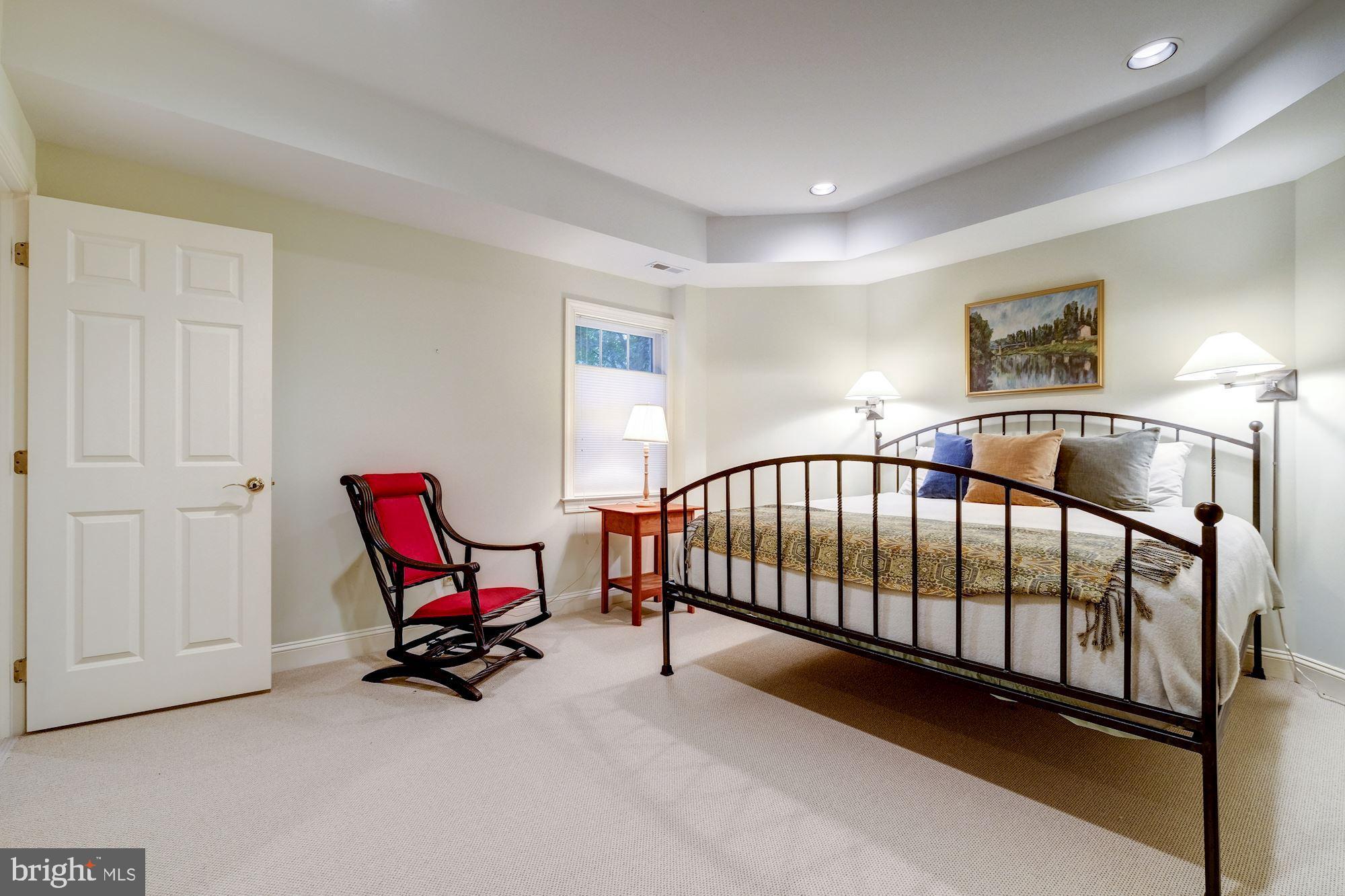 11204 River View Drive Potomac, MD 20854 - Photo 41 of 48 Lower Level - Bedroom 6 with En-Suite Bath