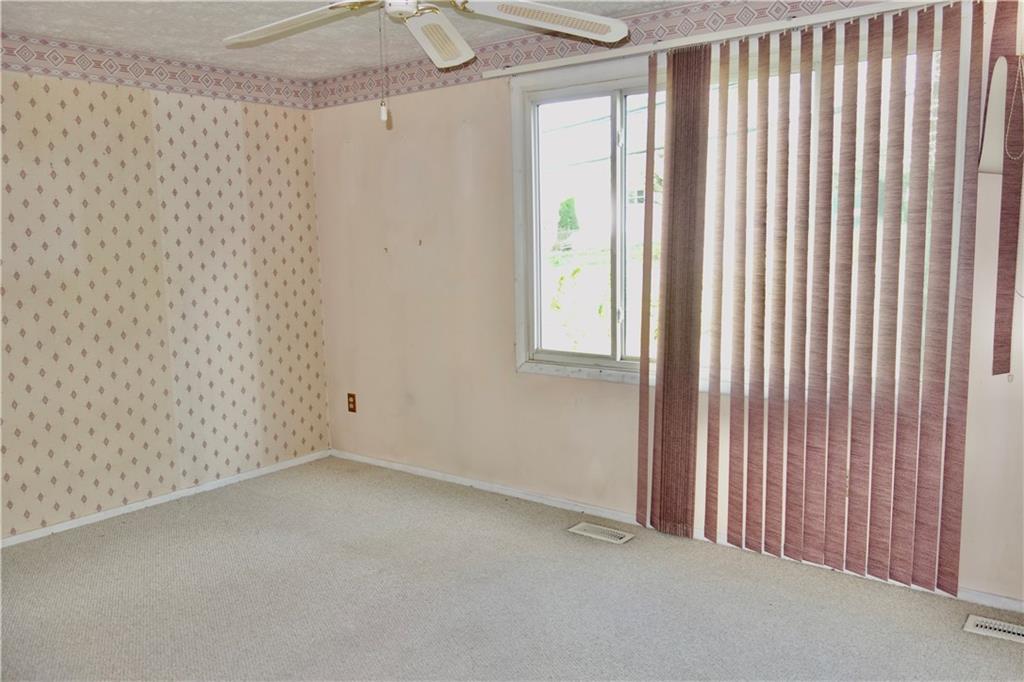 120 Wren Way Washington, PA 15301 - Photo 18 of 30 an empty room with windows