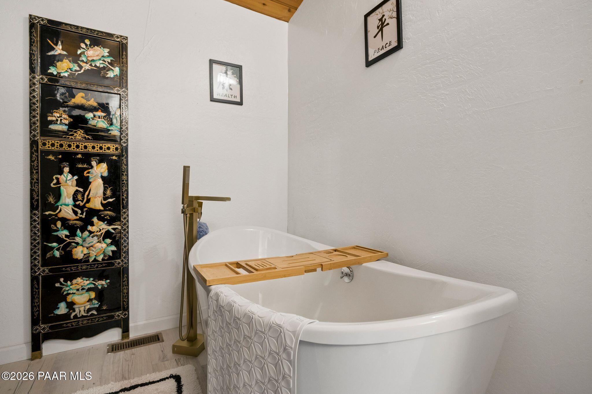 125 Kashmir Road Sedona, AZ 86336 - Photo 46 of 130 211-Primary Bathroom