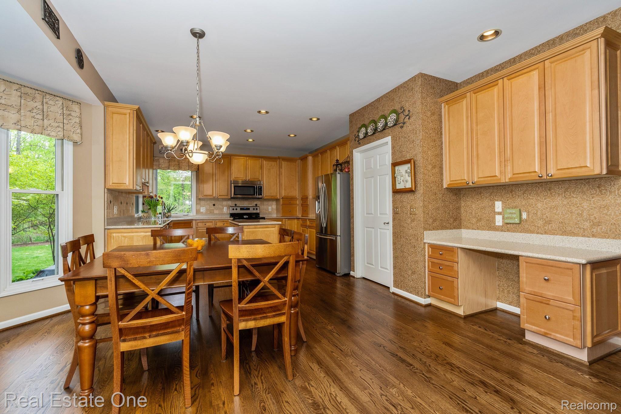 1177 Chesapeake Rochester, MI 48307 - Photo 27 of 63 Chesapeake MLS-W026.jpg