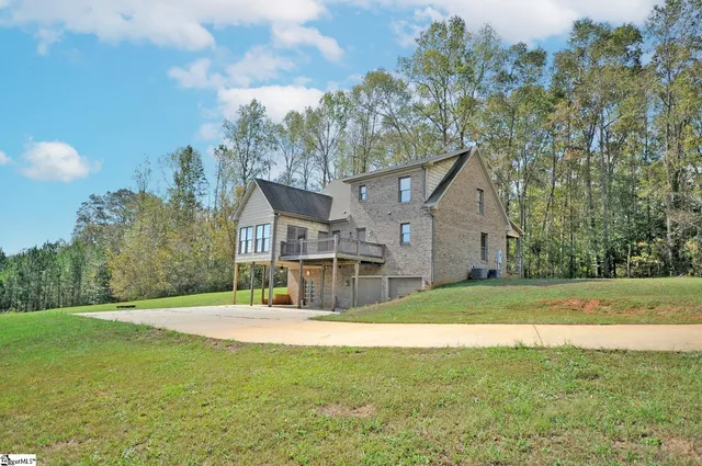 $750,000 | 3973 South Harper St Extension, Laurens, SC 29360