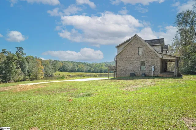 $750,000 | 3973 South Harper St Extension, Laurens, SC 29360