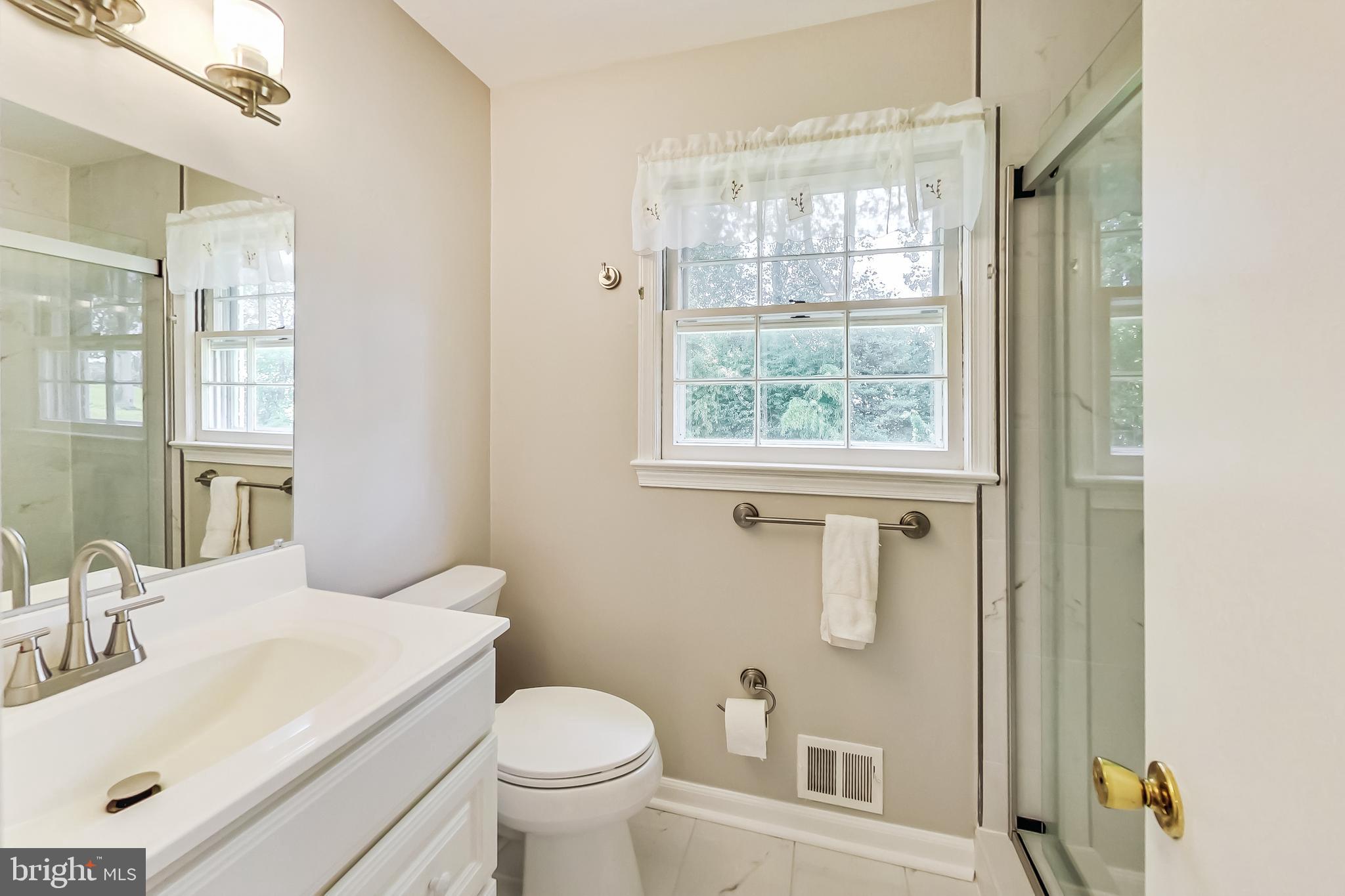 8403 Postoak Road Potomac, MD 20854 - Photo 19 of 28