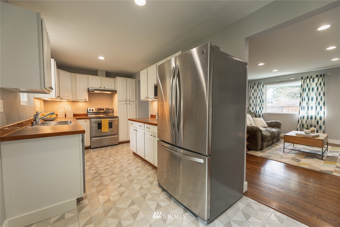 23405 1st Avenue West Bothell, WA 98021 - Photo 7 of 32