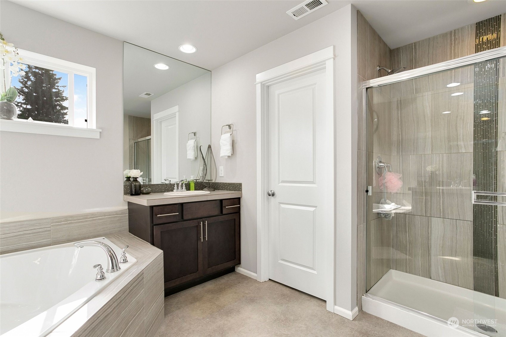 18574 115th Place Southeast Renton, WA 98055 - Photo 21 of 35 Gallery Image 21