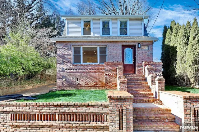 $5,700 | 135 7th Street, Cresskill, NJ 07626