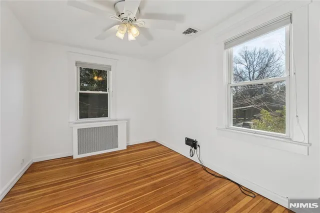 $5,700 | 135 7th Street, Cresskill, NJ 07626