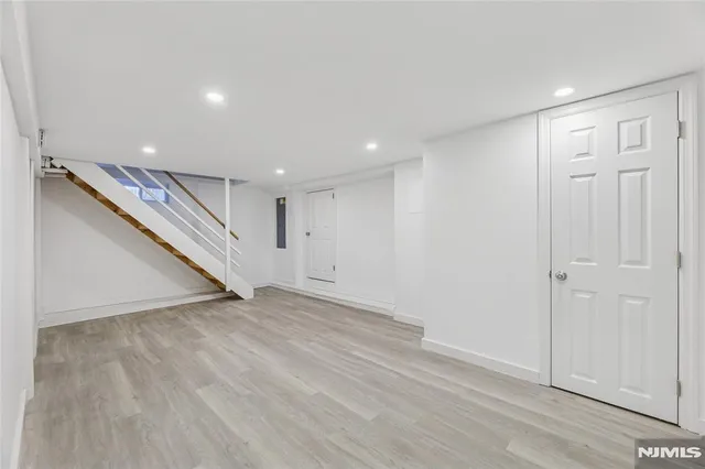 $5,700 | 135 7th Street, Cresskill, NJ 07626