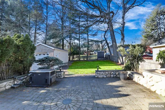 $5,700 | 135 7th Street, Cresskill, NJ 07626