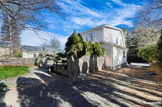 $5,700 | 135 7th Street, Cresskill, NJ 07626