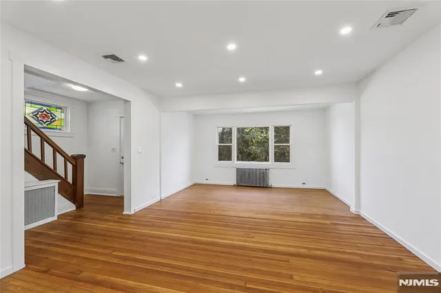 $5,700 | 135 7th Street, Cresskill, NJ 07626