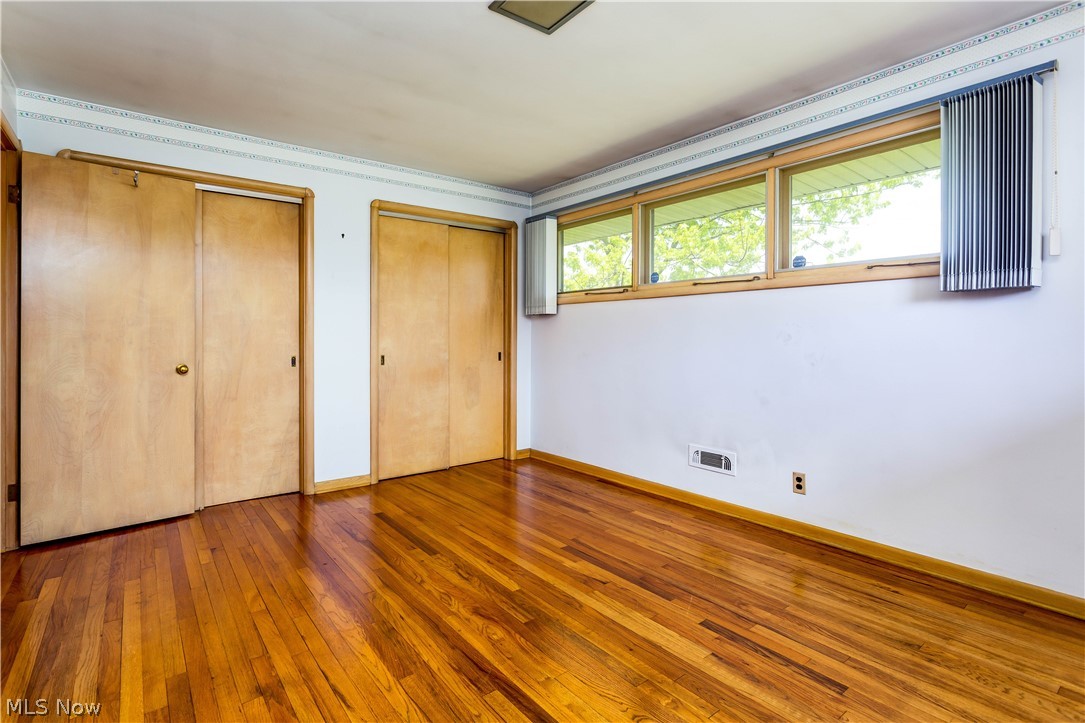 7628 Hoertz Road Cleveland, OH 44134 - Photo 14 of 35