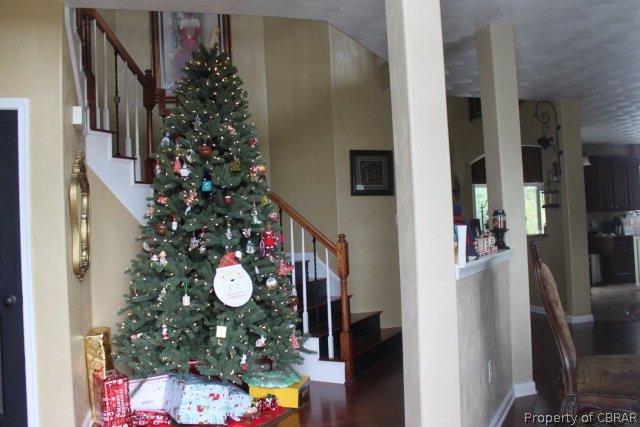 8177 Ruddock Place Hayes, VA 23072 - Photo 2 of 37 foyer