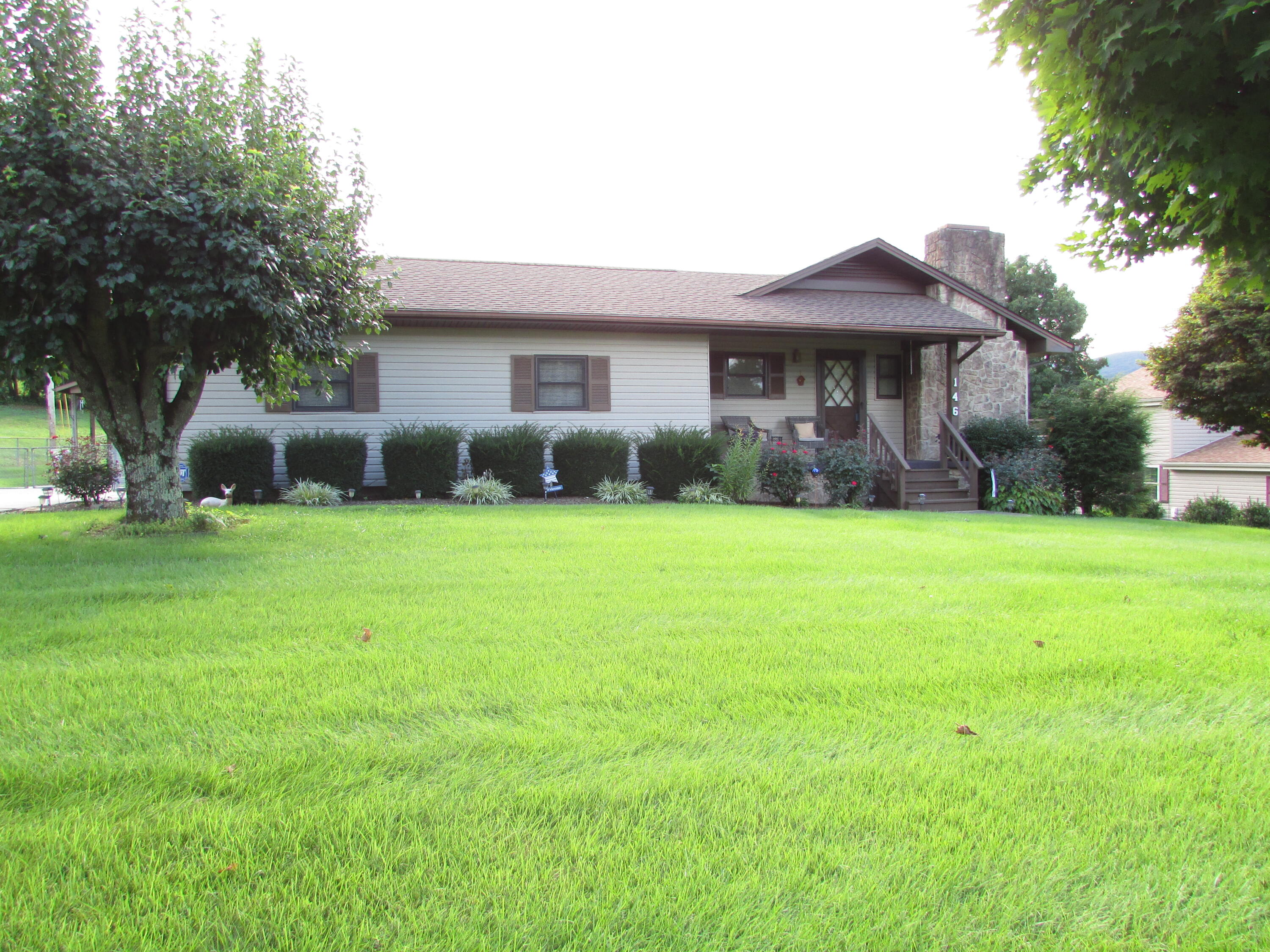 146 Unaka Subdivision Road Elizabethton, TN 37643 - Photo 1 of 43 IMG_0987