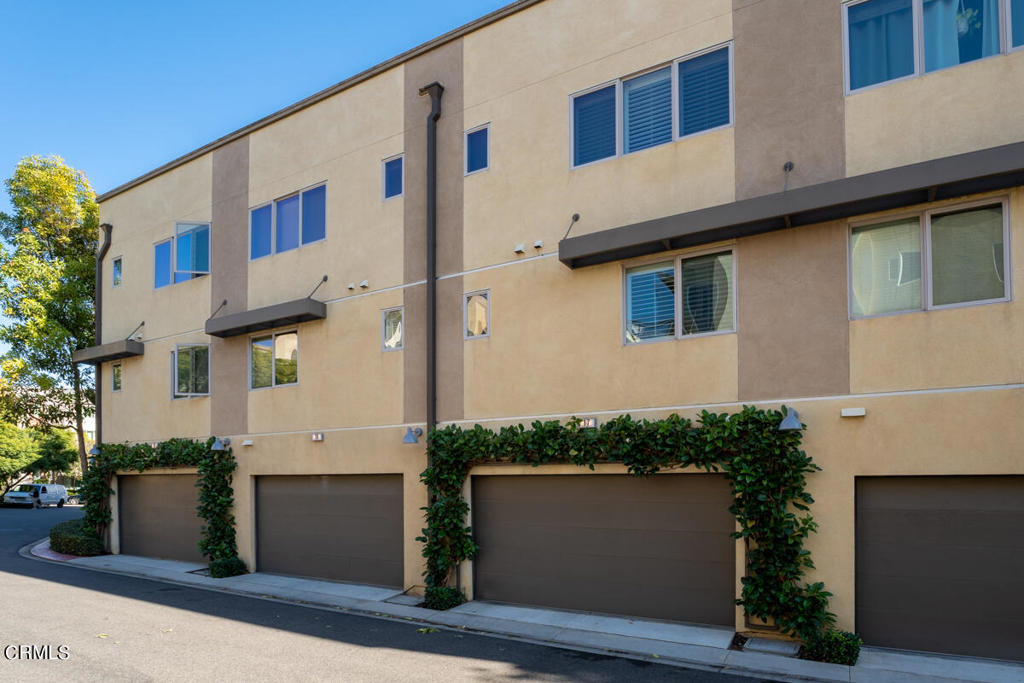 17 Delancy Irvine, CA 92612 - Photo 26 of 35 026_TPP_CamillePaton_17Delancy