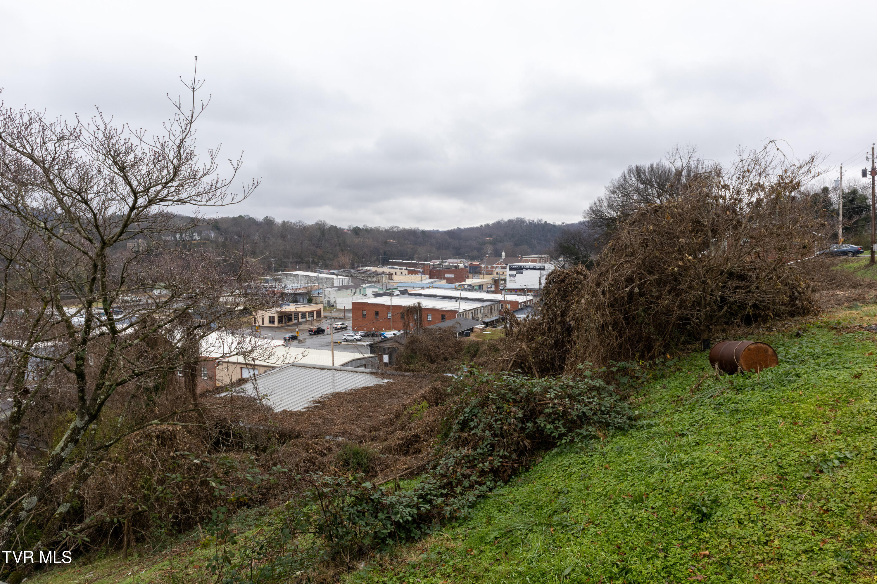 136 Riverview Street Newport, TN 37821 - Photo 23 of 35 20251130-IMG_3207