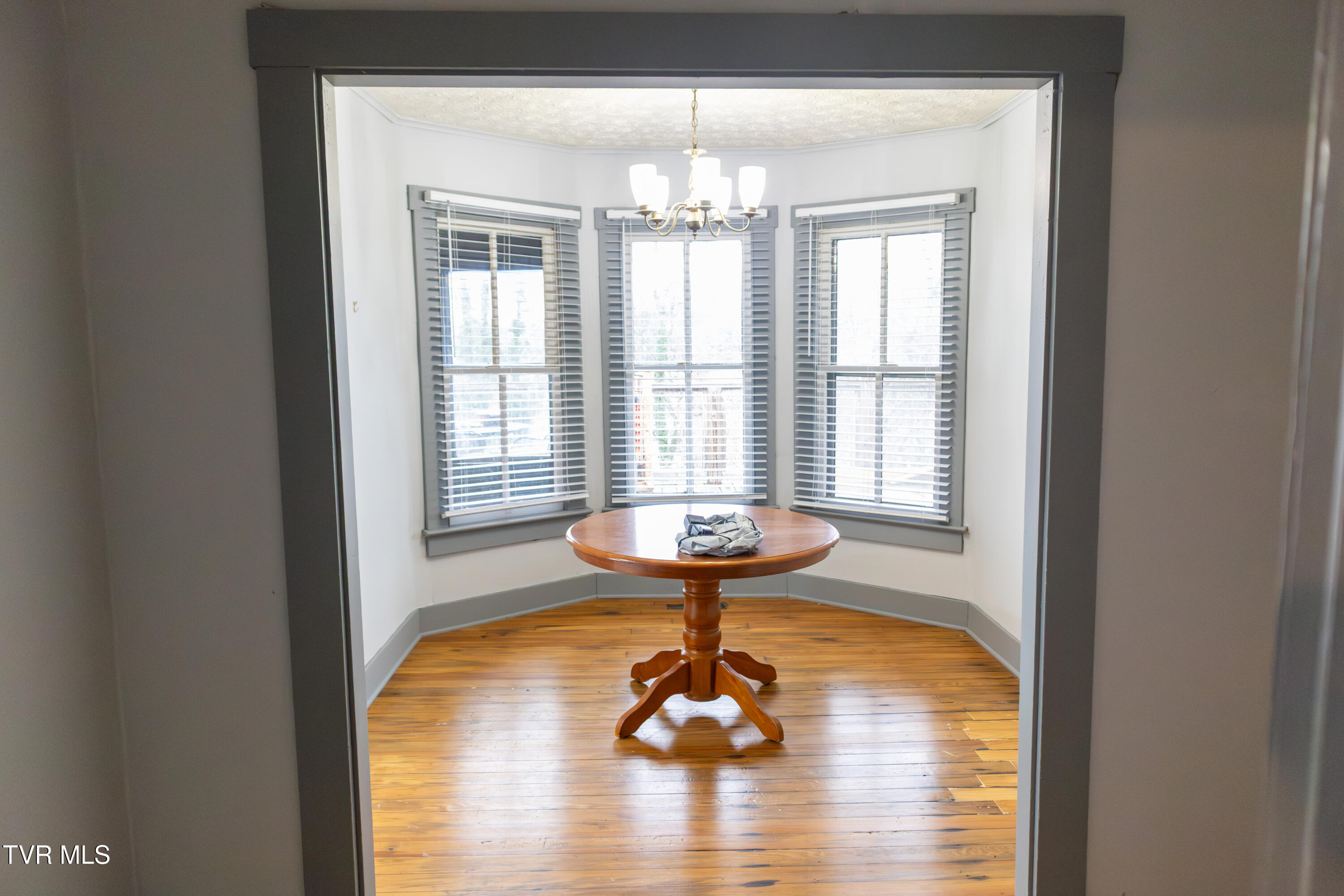 136 Riverview Street Newport, TN 37821 - Photo 6 of 35 20251130-IMG_3180