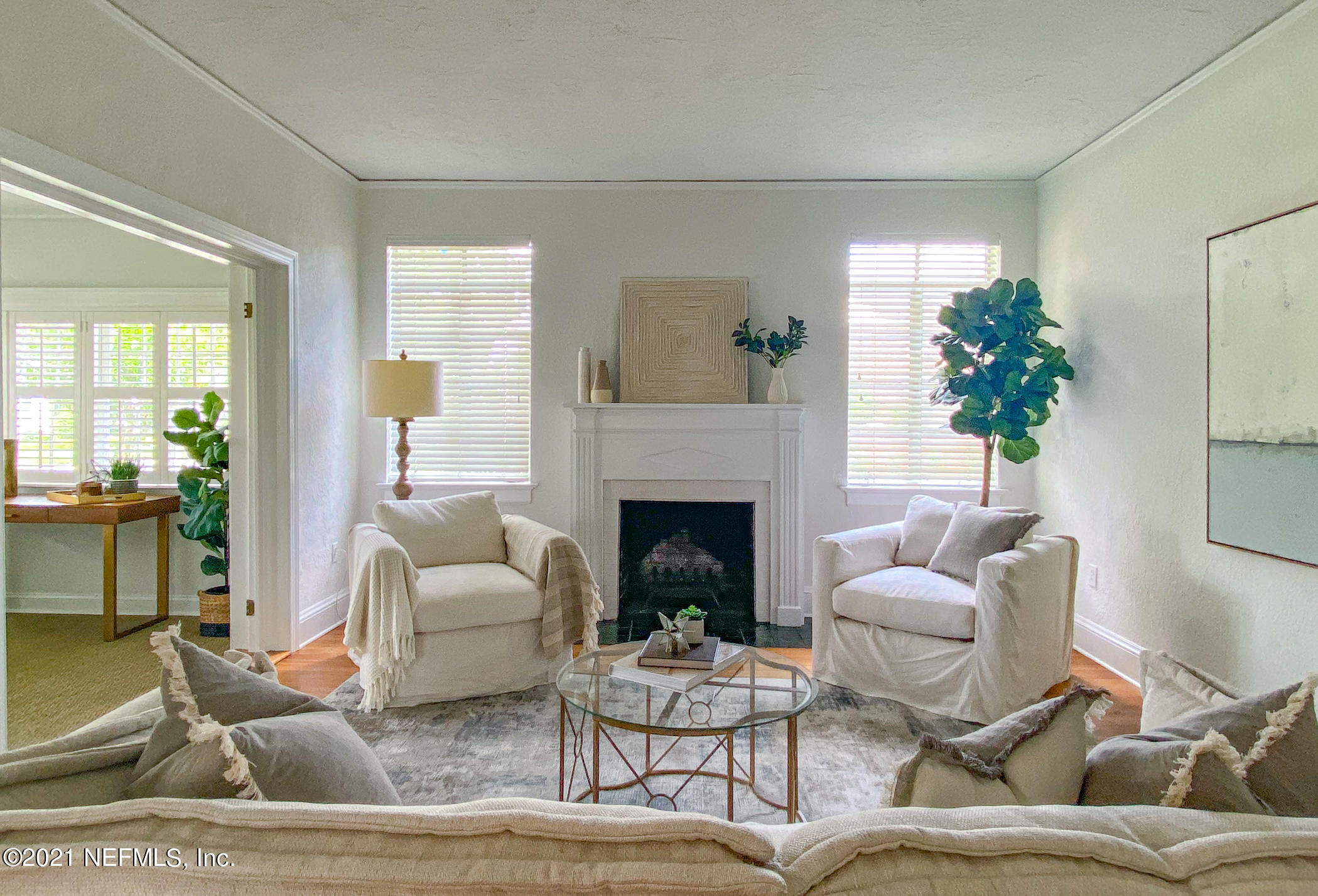 1230 River Oaks Road Jacksonville, FL 32207 - Photo 7 of 36 Living Room