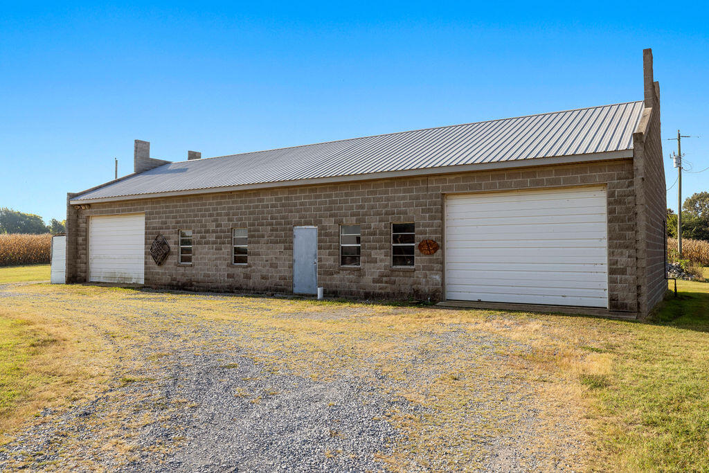 363 Grant Road Murray, KY 42071 - Photo 29 of 43 2625 SQ FT Shop/Garage