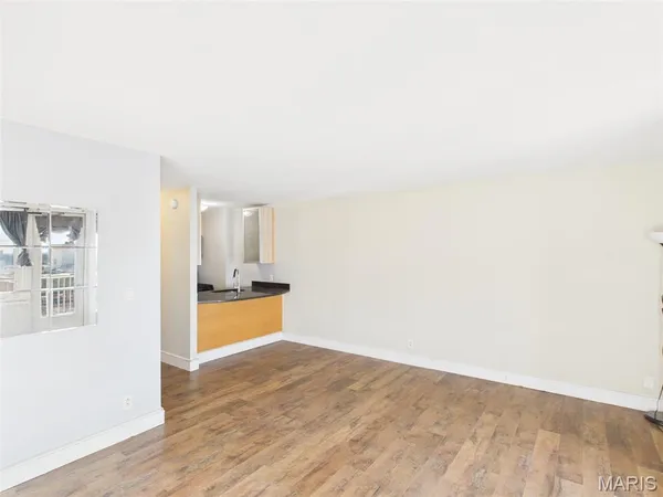 $750 | 210 North 17th Street, Unit 1009, St. Louis, MO 63103