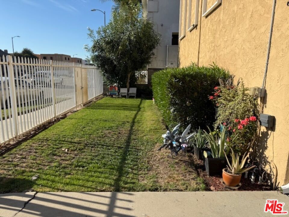 2125 Crenshaw Boulevard Los Angeles, CA 90016 - Photo 6 of 15