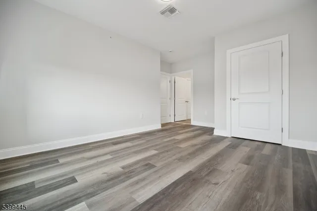 $3,750 | 246 Main Street, Unit 304, Chatham, NJ 07928