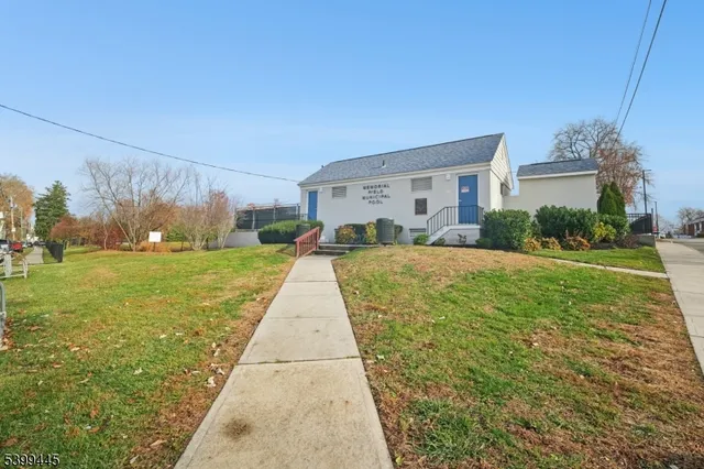 $3,750 | 246 Main Street, Unit 304, Chatham, NJ 07928