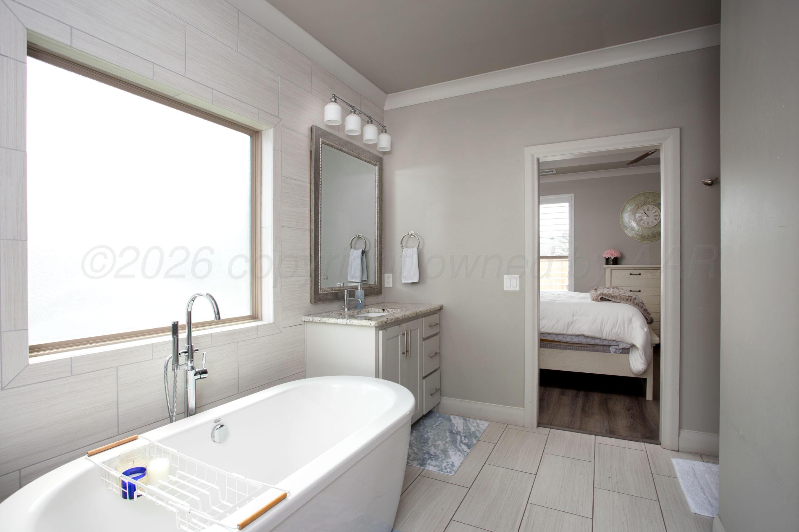 6903 Longleaf Lane Amarillo, TX 79124 - Photo 17 of 43 Primary Bathroom