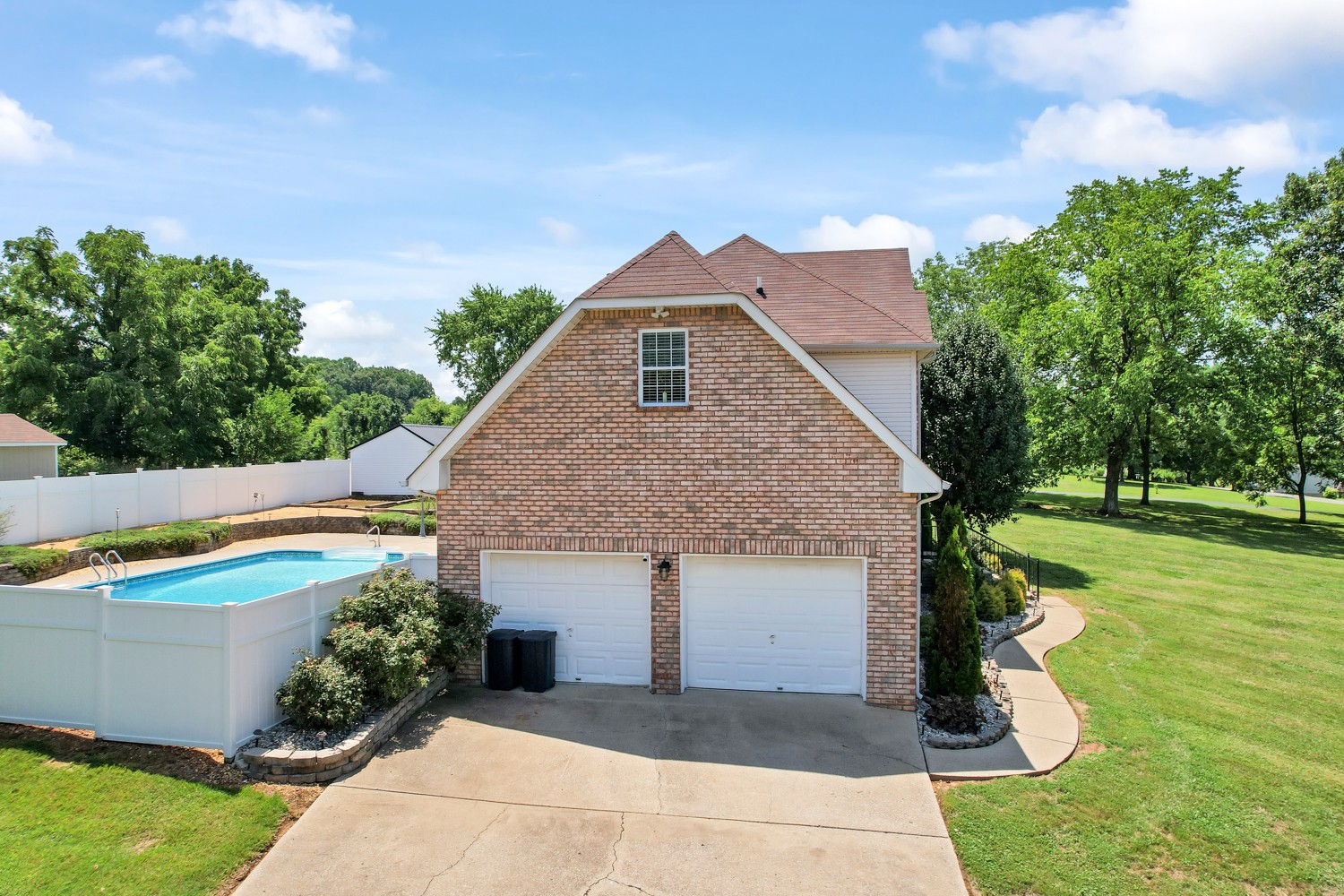 1001 Optimum Lane Springfield, TN 37172 - Photo 2 of 60 Gallery Image 2