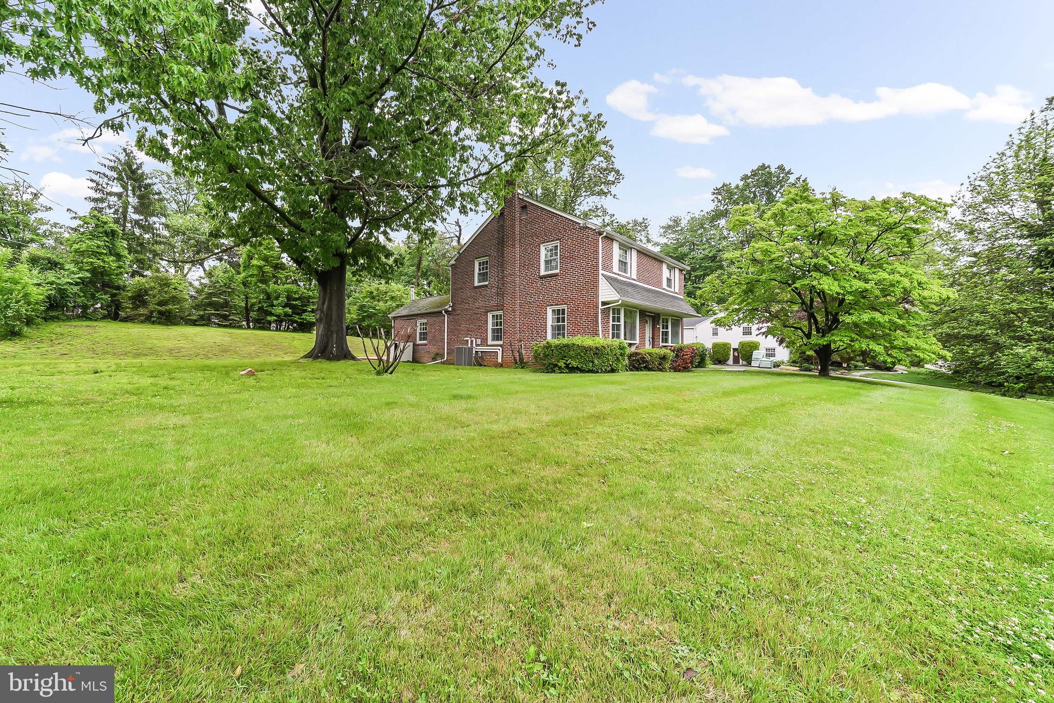 205 Plush Mill Road Wallingford, PA 19086 - Photo 2 of 40