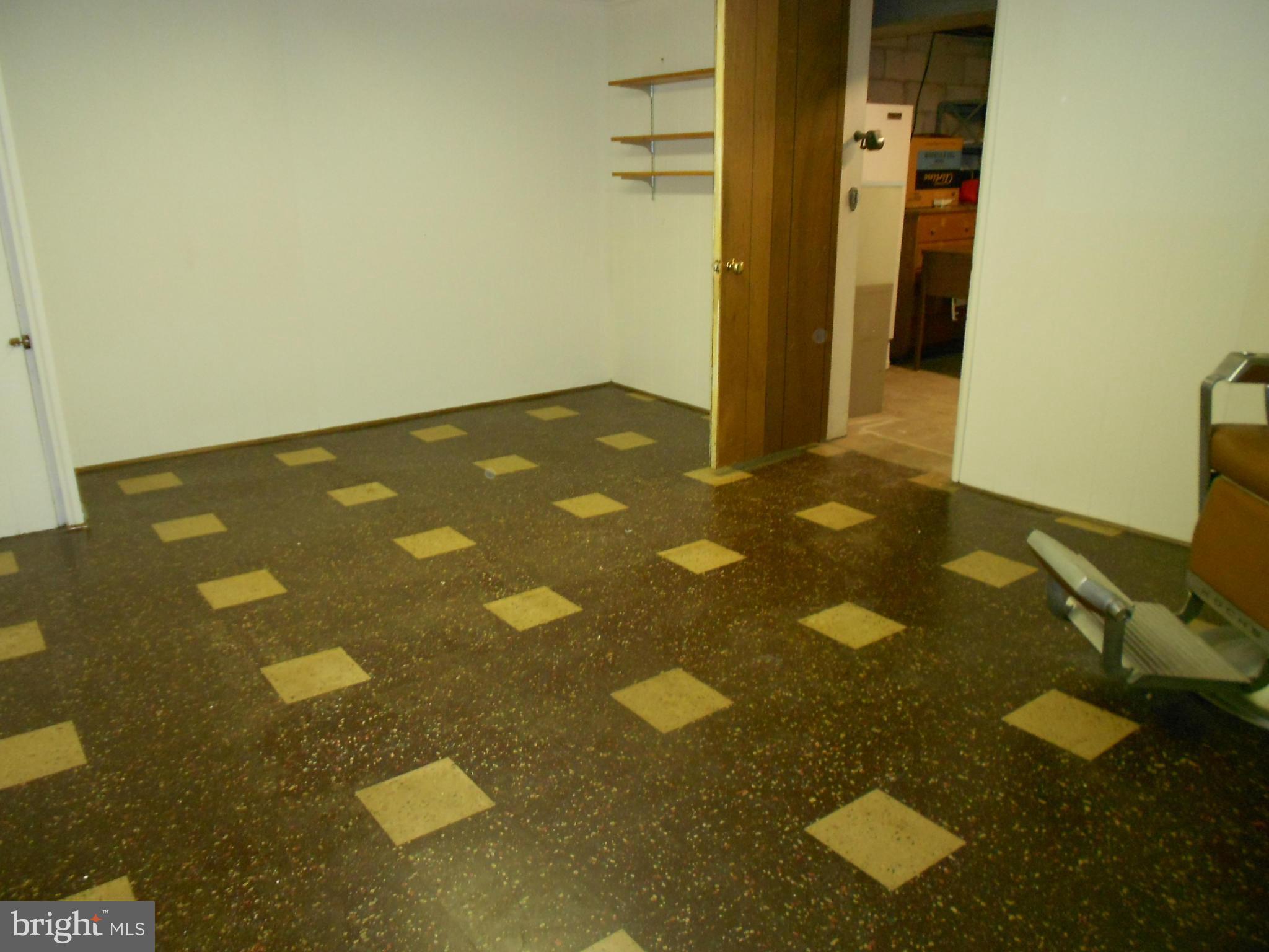 6235 Robin Hill Road Baltimore, MD 21207 - Photo 26 of 30 a view of an empty room