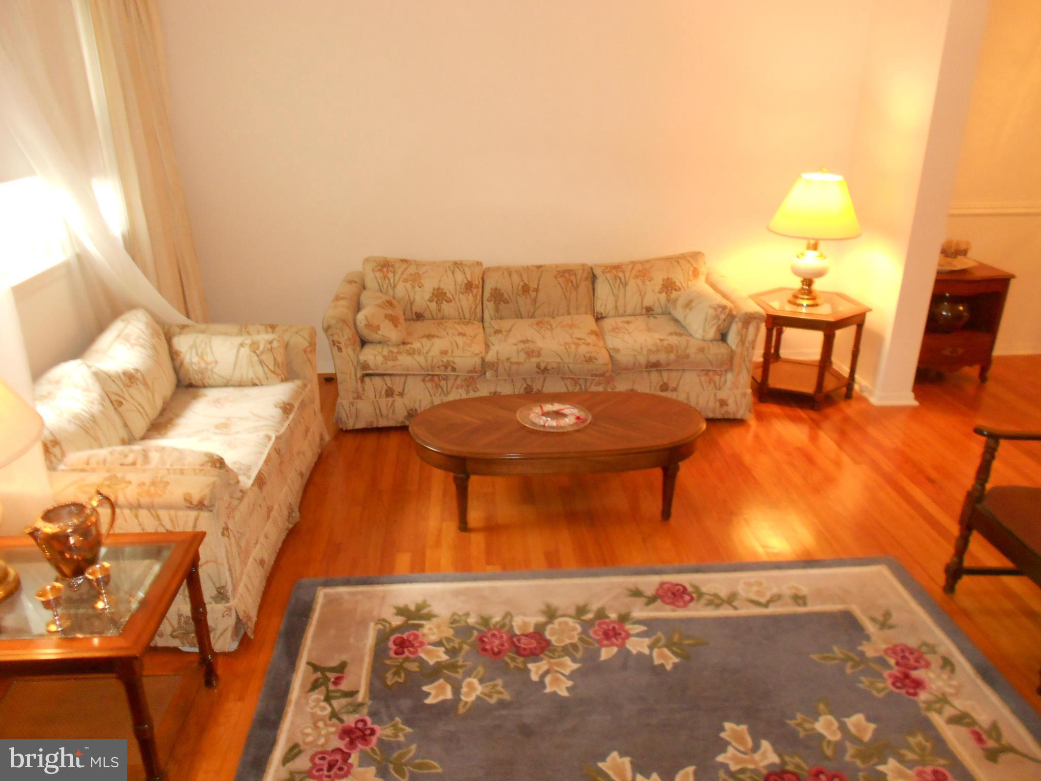 6235 Robin Hill Road Baltimore, MD 21207 - Photo 5 of 30