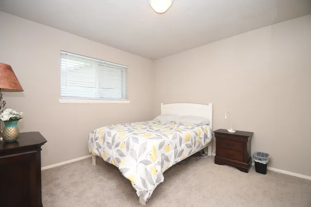 a view of a storage & utility room with washer and dryer
