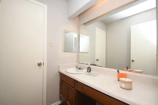 $269,500 | 10102 Barmont Drive, La Porte, TX 77571