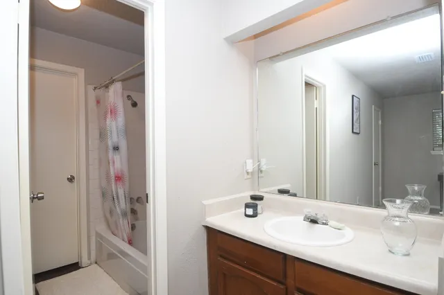 $269,500 | 10102 Barmont Drive, La Porte, TX 77571