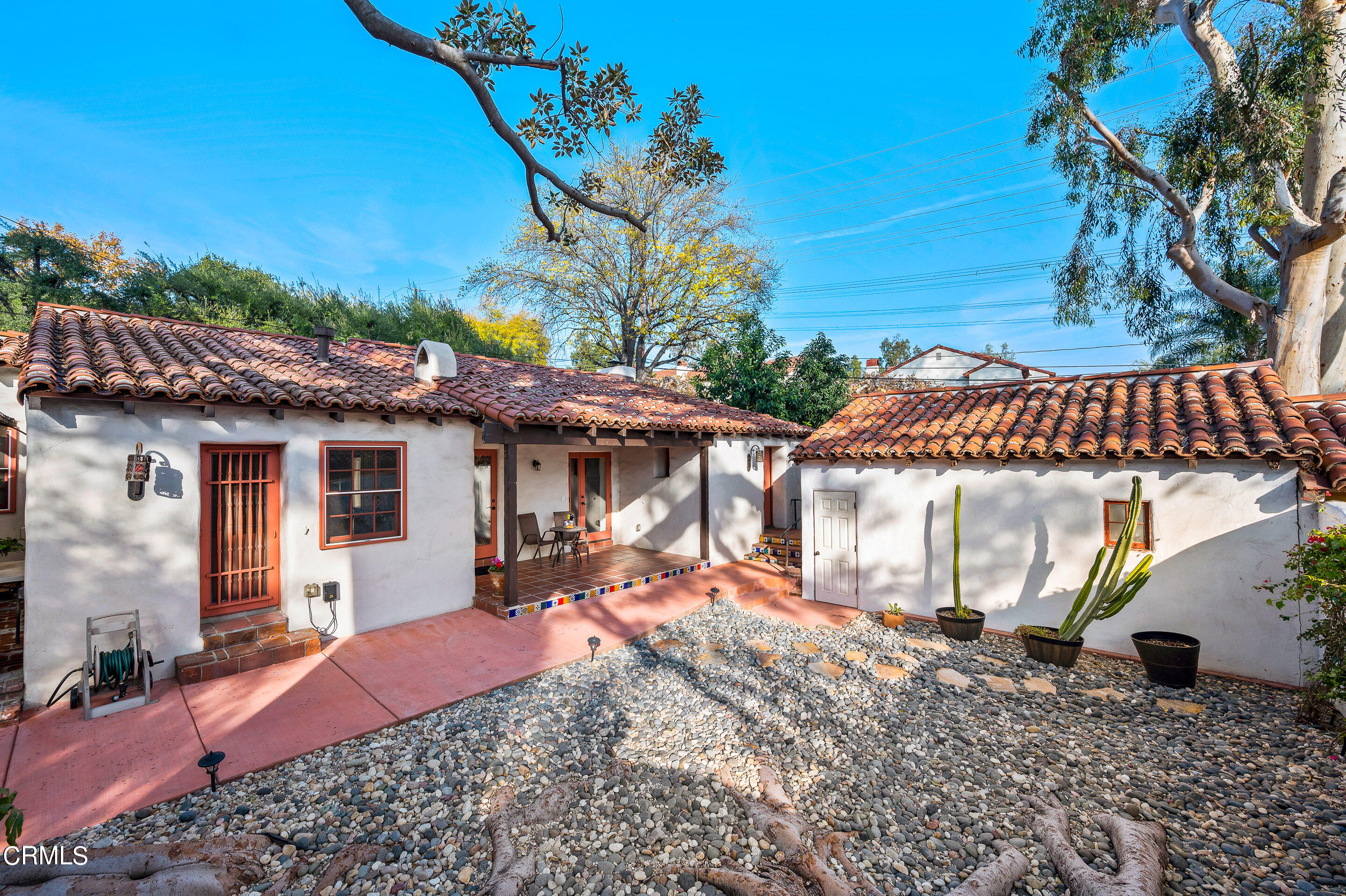 511 Garfield Avenue South Pasadena, CA 91030 - Photo 29 of 46 a view of a house with a patio