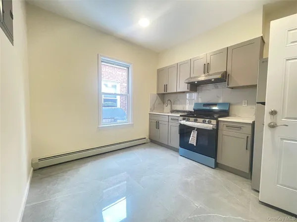 $2,800 | 1006 Jericho Turnpike, Unit 2F, New Hyde Park, NY 11040