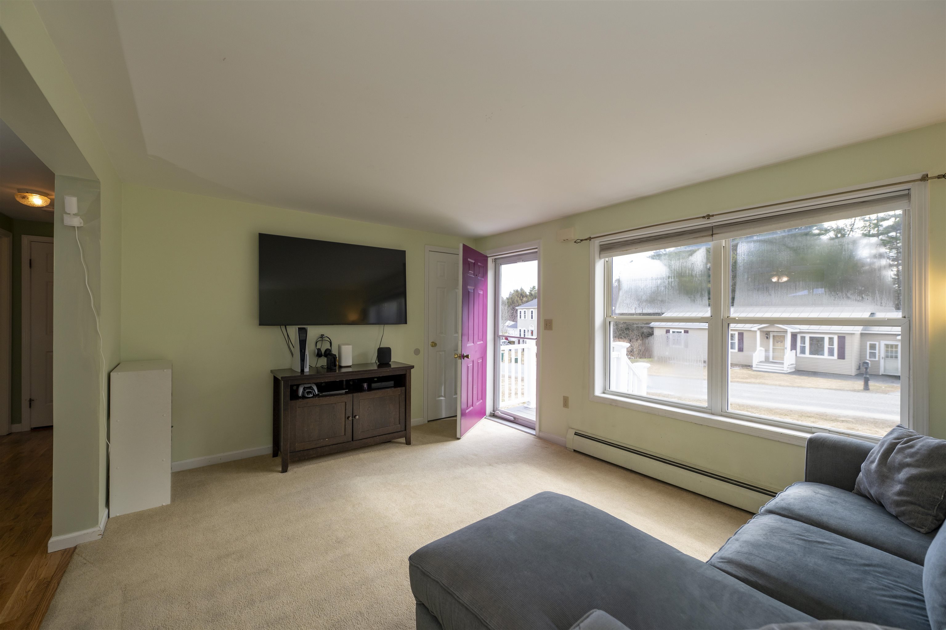 401 Colonial Drive Hartford, VT 05001 - Photo 2 of 33