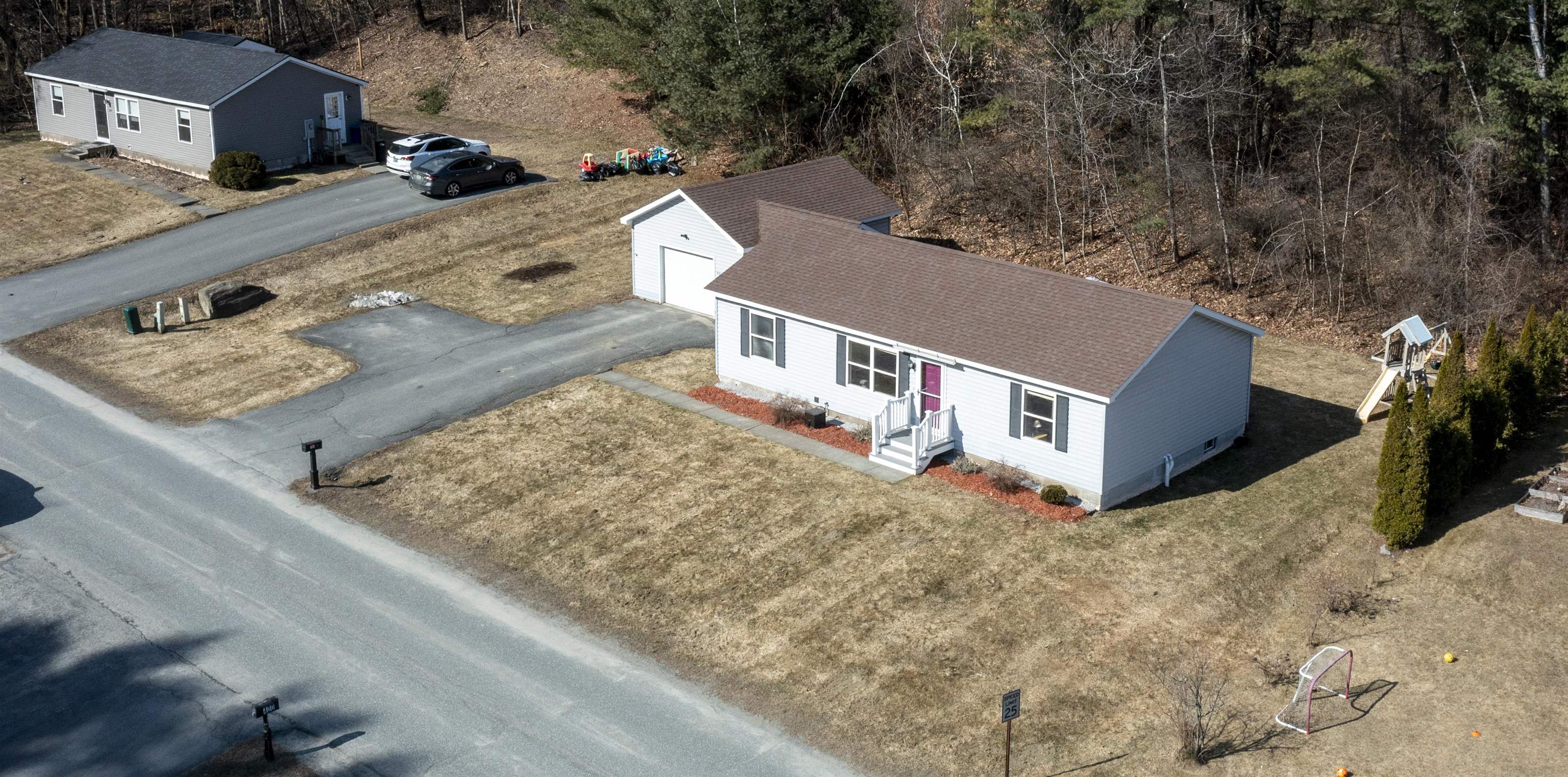 401 Colonial Drive Hartford, VT 05001 - Photo 29 of 33