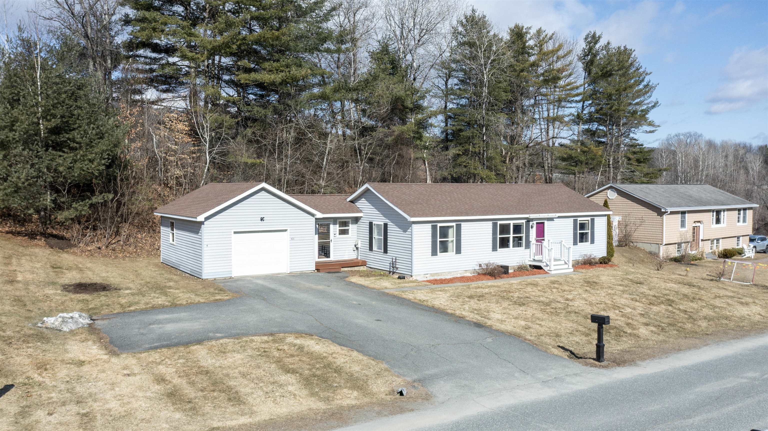 401 Colonial Drive Hartford, VT 05001 - Photo 31 of 33
