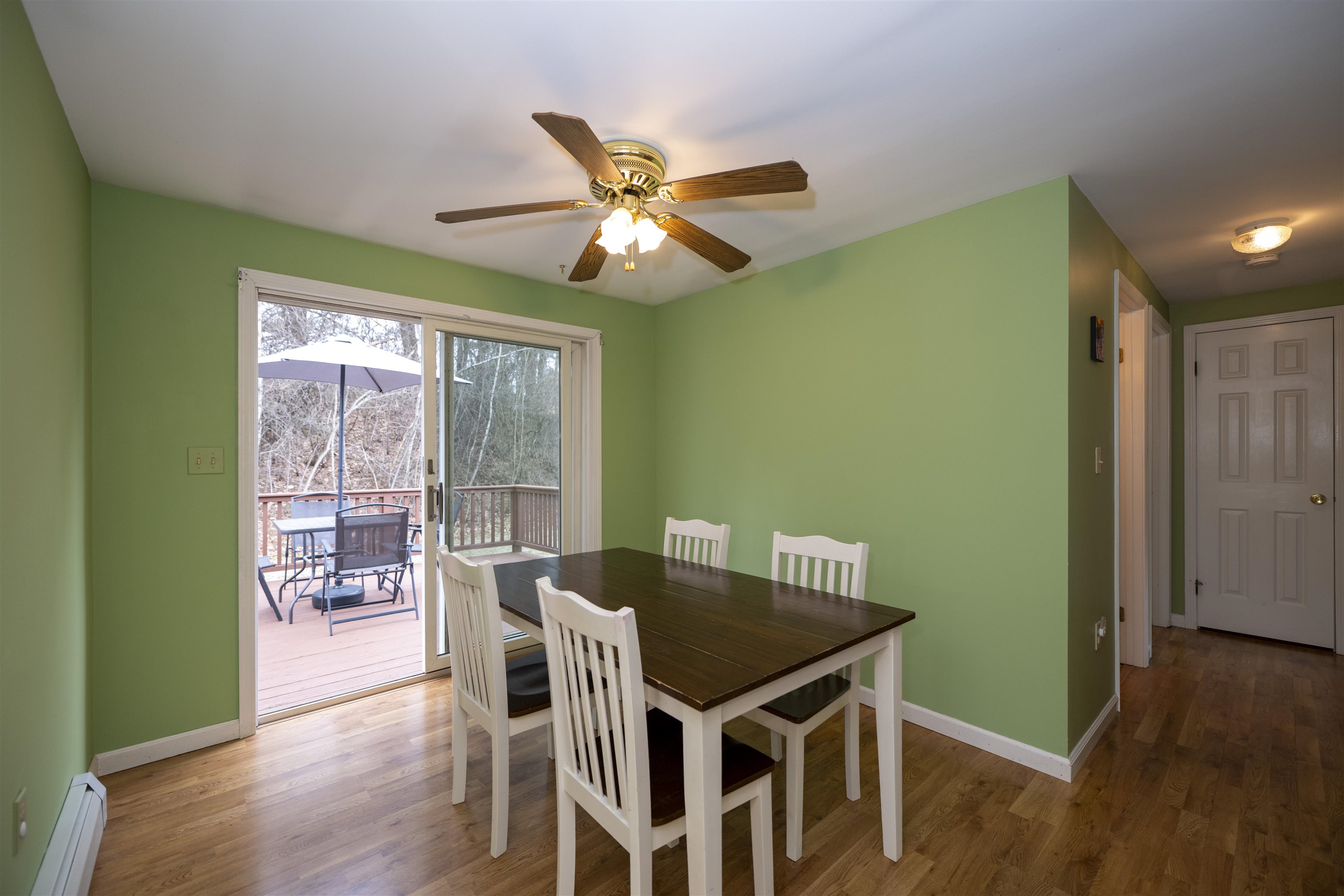 401 Colonial Drive Hartford, VT 05001 - Photo 5 of 33