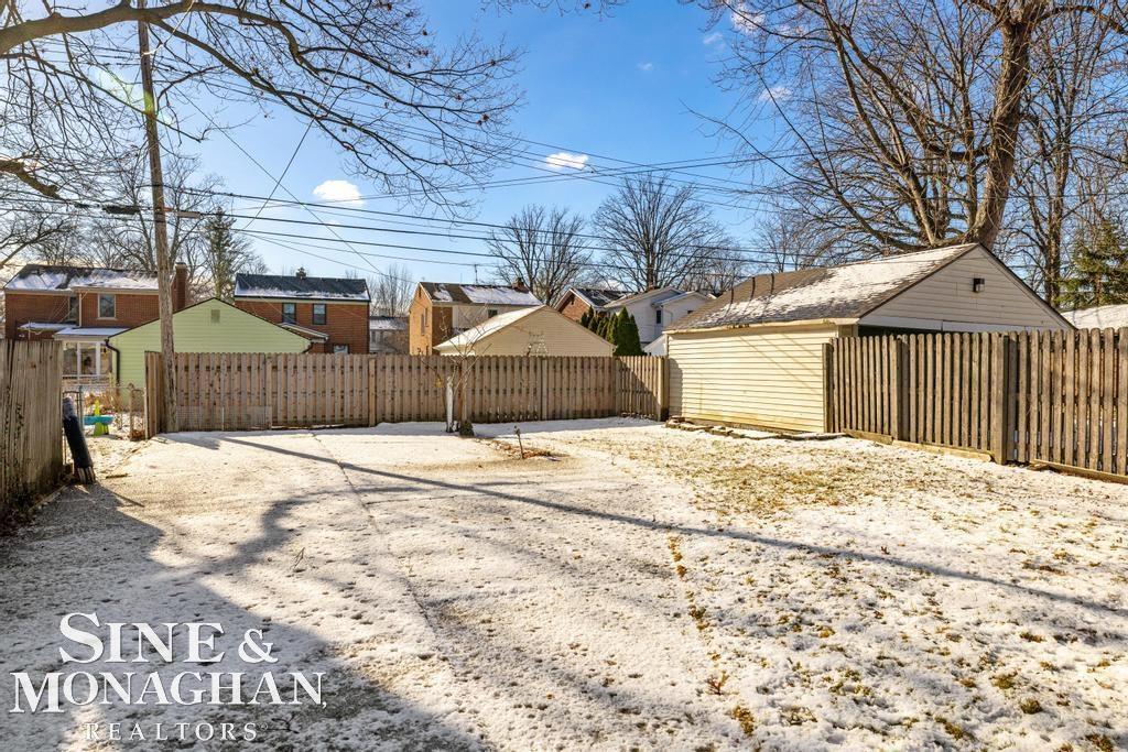 1971 Littlestone Road Grosse Pointe Woods, MI 48236 - Photo 38 of 48