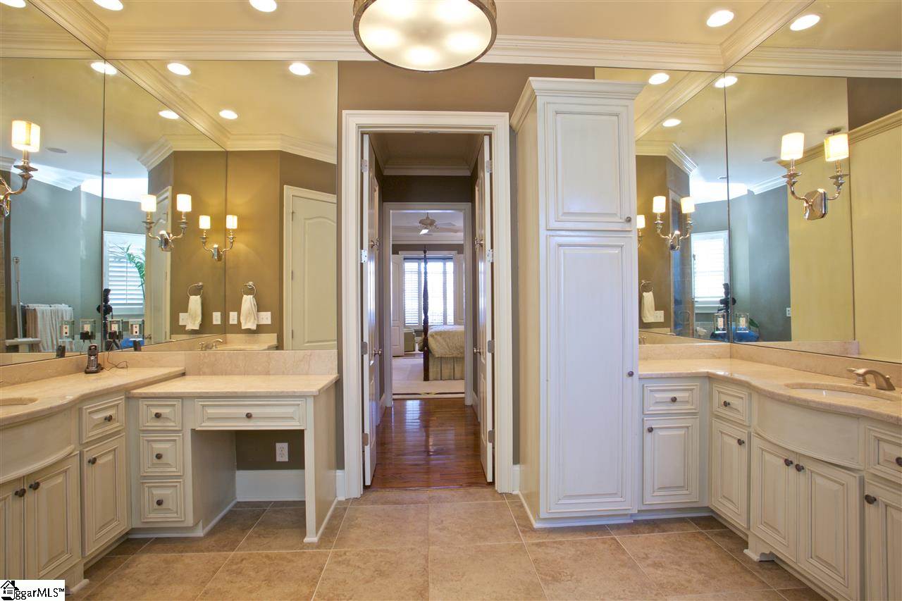 143 Ramsford Lane Simpsonville, SC 29681 - Photo 13 of 36 Gallery Image 13