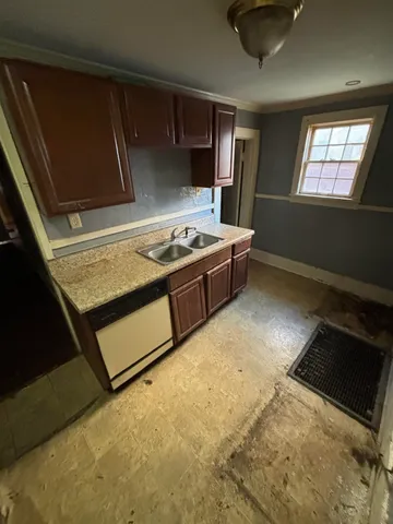 $249,999 | 1920 Oliver Avenue, Memphis, TN 38104