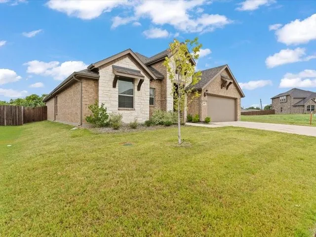 $399,000 | 408 Molly Lane, Keene, TX 76059