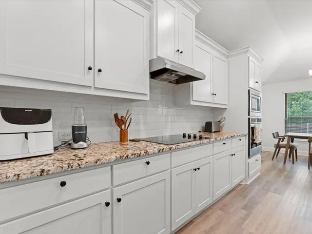 $399,000 | 408 Molly Lane, Keene, TX 76059