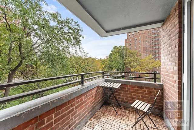 $1,795,000 | 570 Grand Street, Unit J406407 | Lower East Side