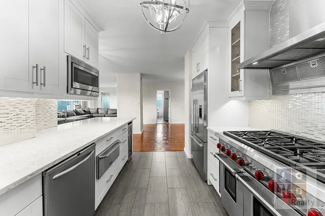 $1,795,000 | 570 Grand Street, Unit J406407 | Lower East Side