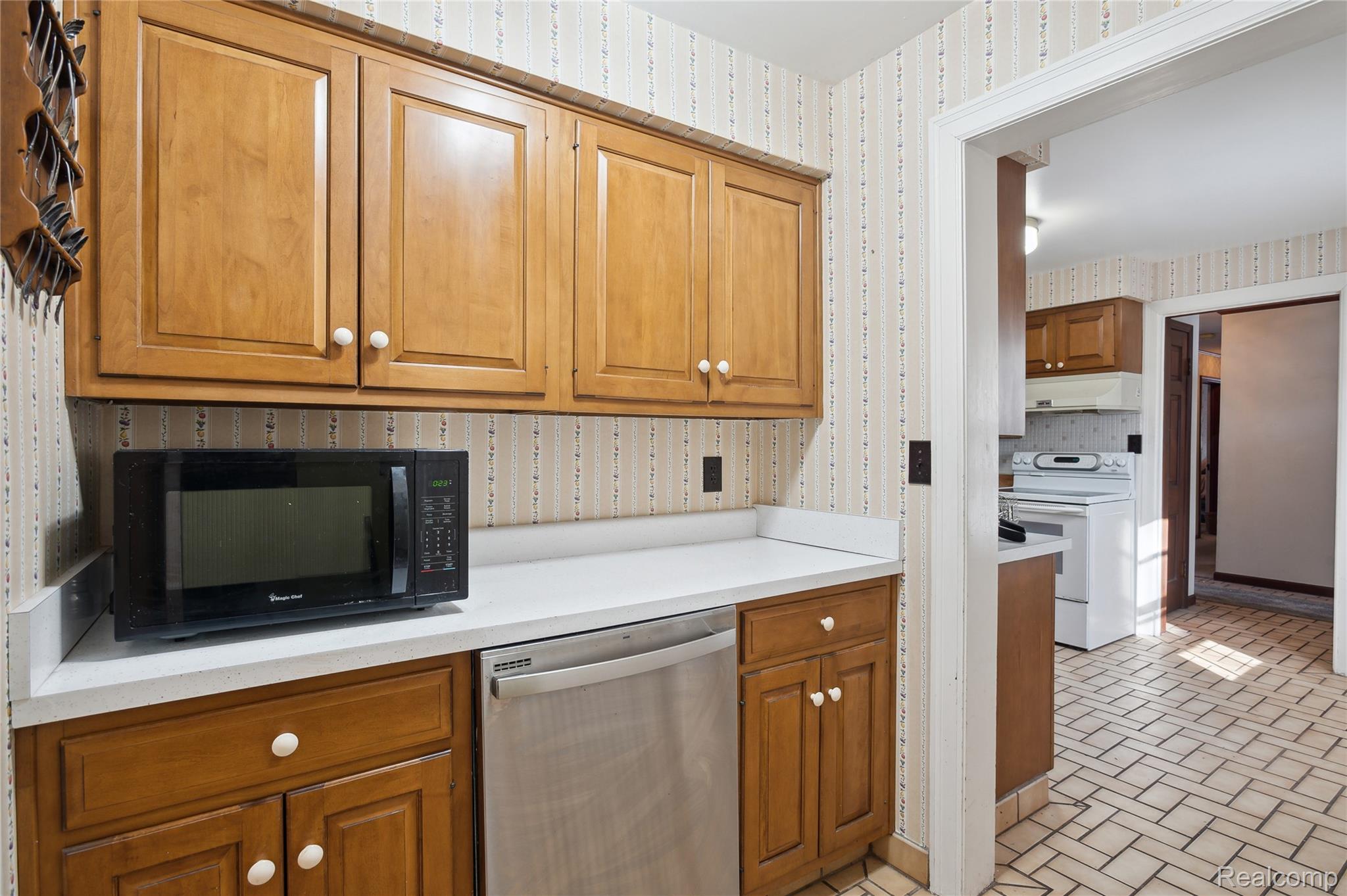 4300 West Bacon Road Hillsdale, MI 49242 - Photo 13 of 49 Additional space off the Kitchen