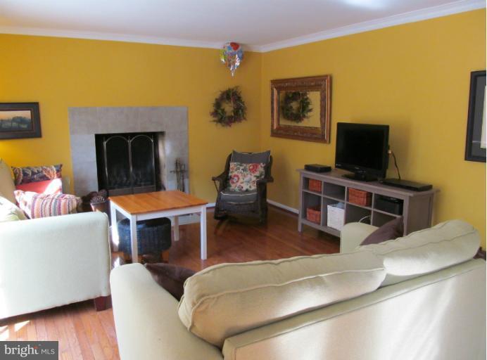 2488 Mullinix Mill Road Mount Airy, MD 21771 - Photo 6 of 21 Family Room